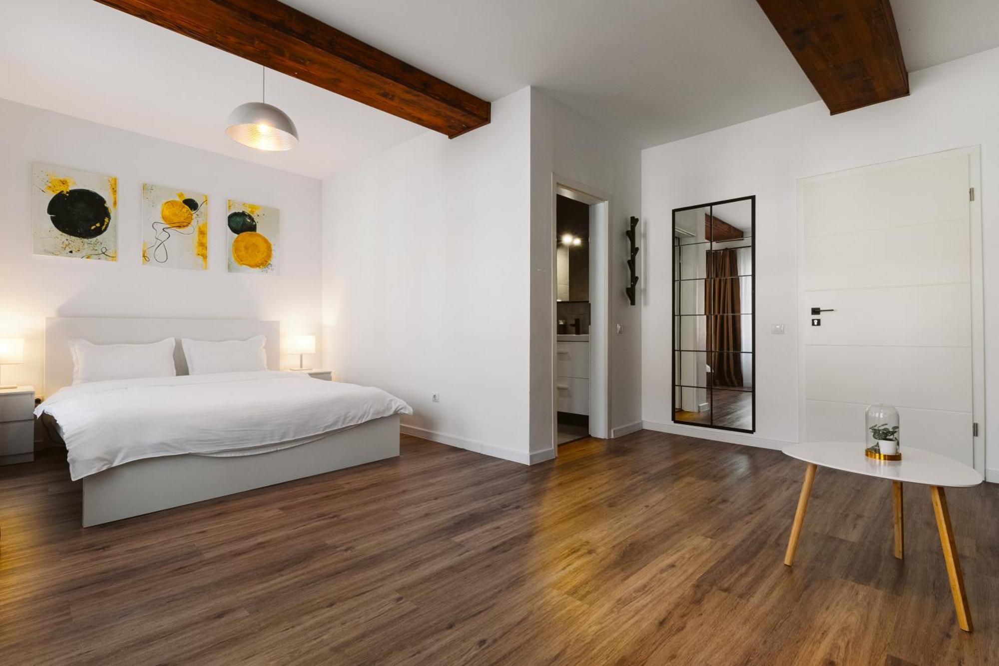 Отель Townhouse Boutique Сибиу Экстерьер фото